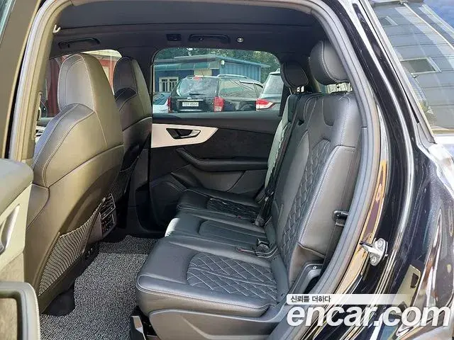 Audi Q7 2020 — Фото 12/20