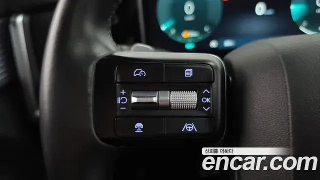 Hyundai Santa Fe 2023 — Фото 16/20