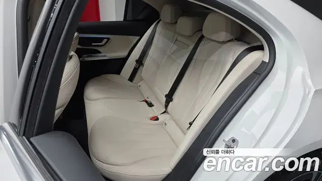 Mercedes-Benz E-Class 2025 — Фото 11/20