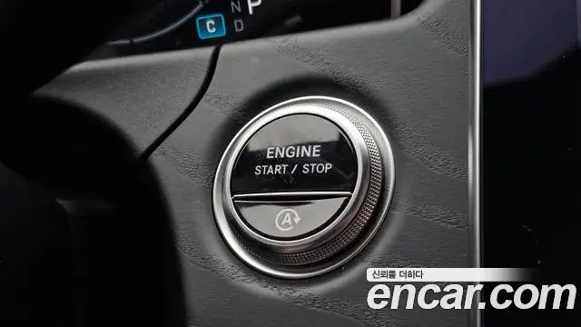 Mercedes-Benz E-Class 2025 — Фото 16/20
