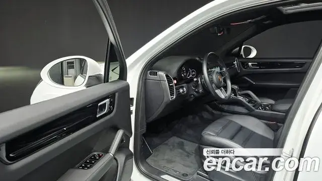 Porsche Cayenne 2020 — Photo 10/20