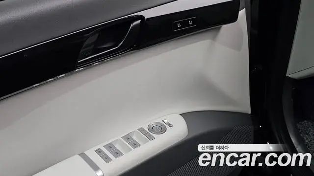 Hyundai Grandeur 2023 — Photo 17/20