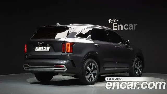Kia Sorento 2022 — Photo 2/20