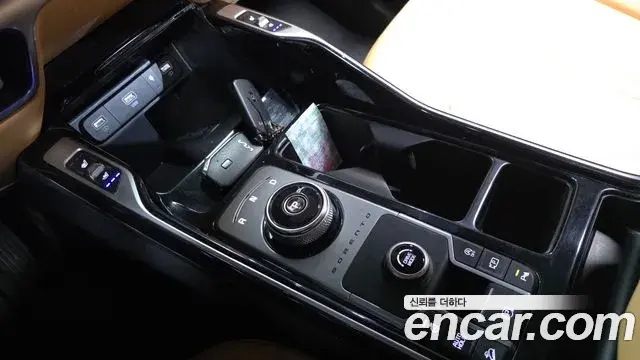 Kia Sorento 2022 — Photo 9/20