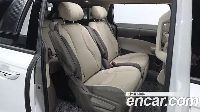 Kia Carnival 2025 — Фото 12/20