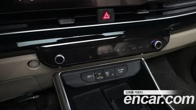 Kia Carnival 2025 — Фото 17/20