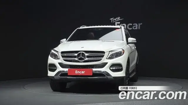 Mercedes-Benz GLE-Class 2018 — Фото 3/20