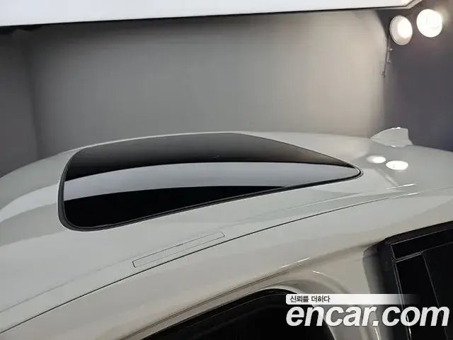 BMW 5 Series 2022 — Photo 12/18