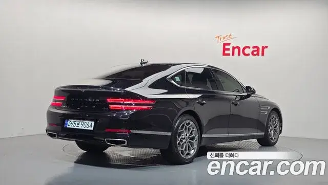 Genesis Electrified G80 2023 — Photo 2/20