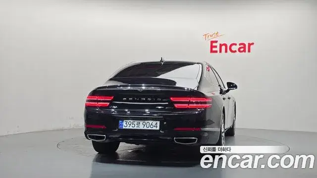 Genesis Electrified G80 2023 — Photo 4/20