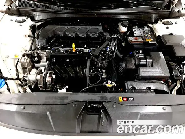 Hyundai Avante 2021 — Photo 5/20