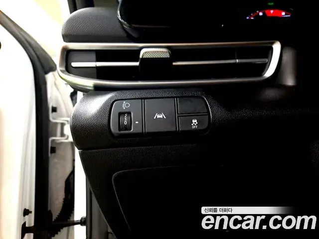 Hyundai Avante 2021 — Photo 18/20