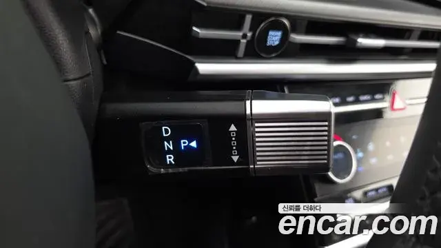 Hyundai Santa Fe 2023 — Photo 9/20