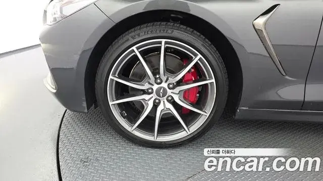Genesis G70 2018 — Photo 5/20