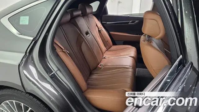 Genesis Electrified G80 2023 — Photo 11/20