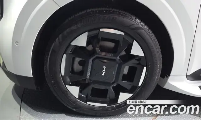 Kia Carnival 2024 — Photo 5/20
