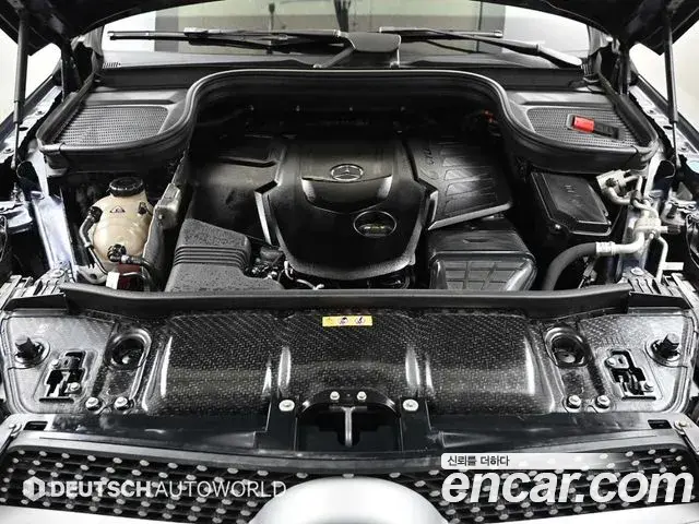 Mercedes-Benz GLE-Class 2021 — Photo 5/20