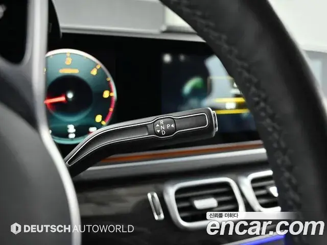 Mercedes-Benz GLE-Class 2021 — Photo 8/20
