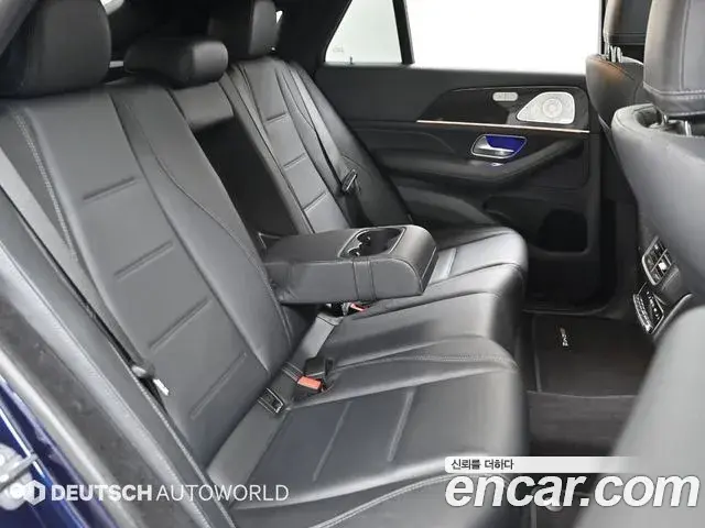 Mercedes-Benz GLE-Class 2021 — Photo 12/20