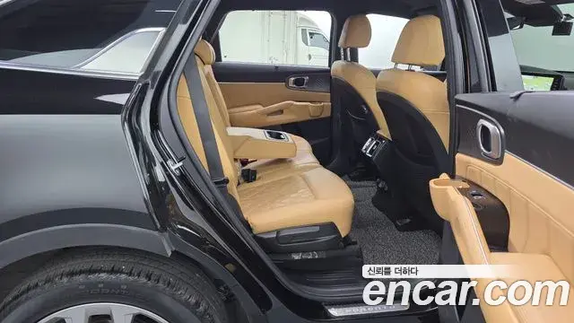Kia Sorento 2023 — Photo 11/20