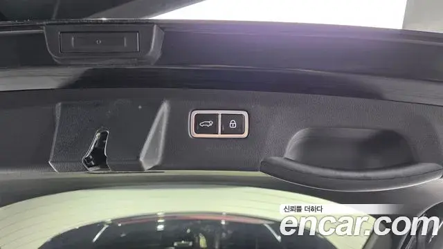 Kia Sorento 2023 — Photo 16/20