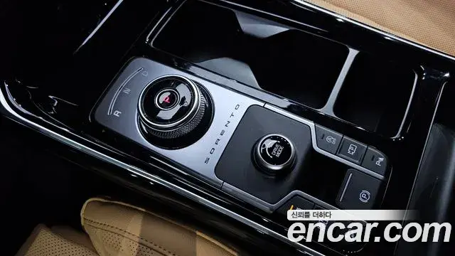 Kia Sorento 2022 — Photo 8/20