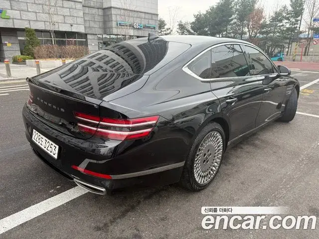 Genesis G80 2023 — Şəkil 12/20