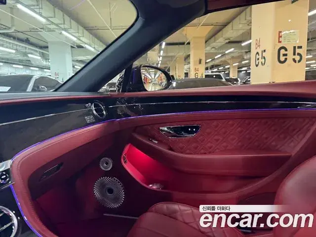 Bentley Continental GT 2019 — Photo 17/18