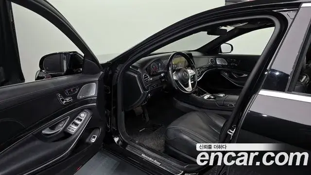 Mercedes-Benz S-Class 2019 — Photo 15/20