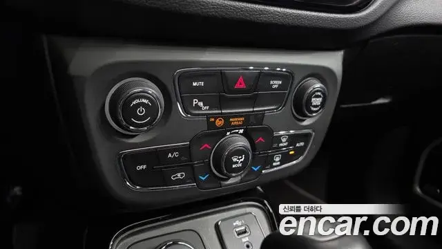 Jeep Compass 2019 — Photo 14/20