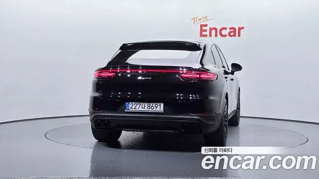 Porsche Cayenne 2020 — Photo 3/20