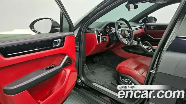 Porsche Cayenne 2020 — Photo 10/20