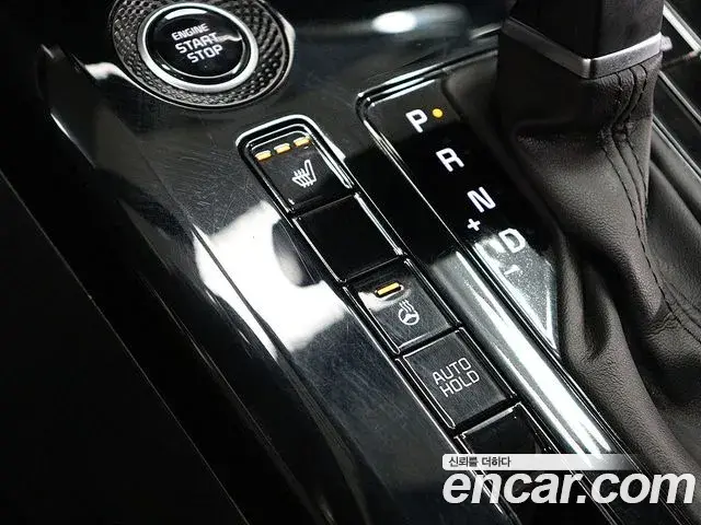 Kia Niro 2022 — ფოტო 16/20
