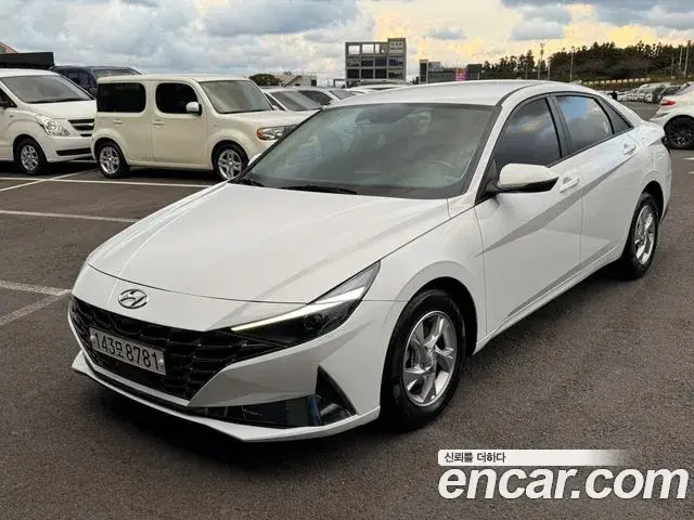 Hyundai The New Avante Hybrid 2021 — Photo 17/20