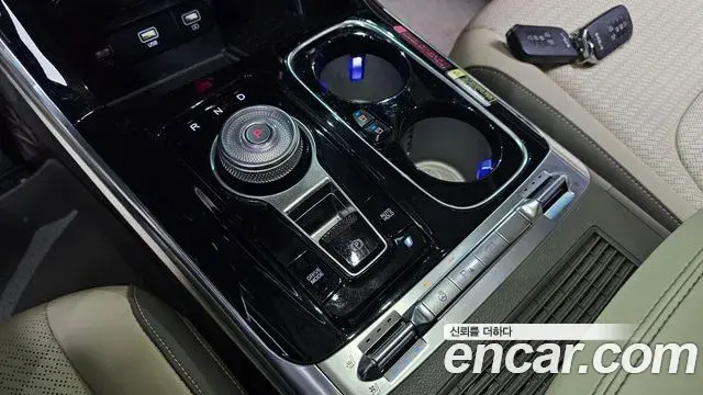 Kia Carnival 2022 — Şəkil 19/20