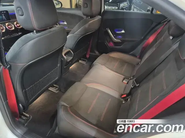 Mercedes-Benz A-Class 2020 — Photo 2/20