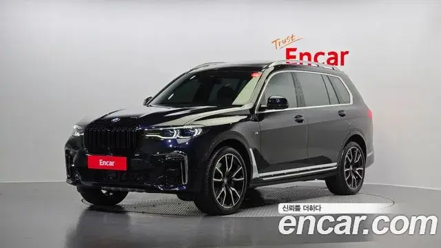 BMW X7 2020 — Фото 1/20