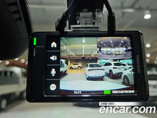 Mercedes-Benz GLC-Class 2019 — Photo 12/20