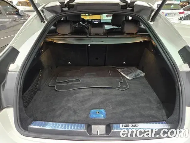 Mercedes-Benz GLC-Class 2019 — Photo 13/20