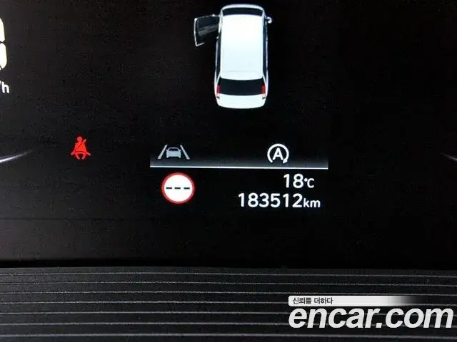 Hyundai Staria 2021 — ფოტო 14/20