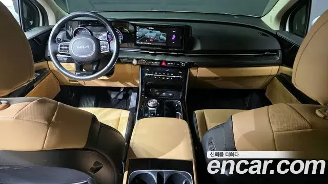 Kia Carnival 2022 — ფოტო 4/20