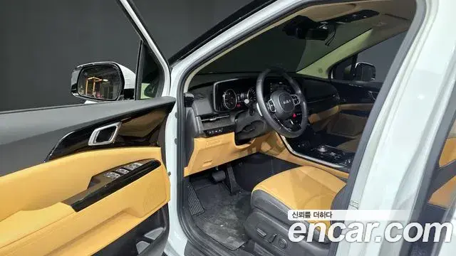 Kia Carnival 2022 — ფოტო 13/20