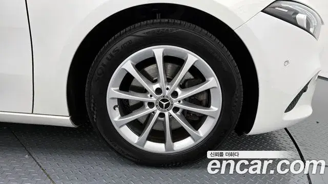 Mercedes-Benz A-Class 2020 — Şəkil 1/20