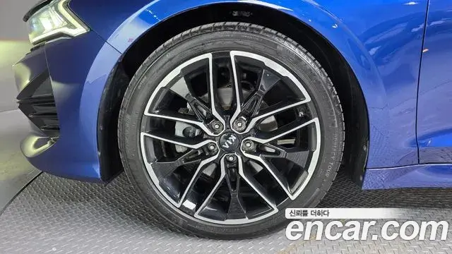 Kia K5 2020 — ფოტო 4/20