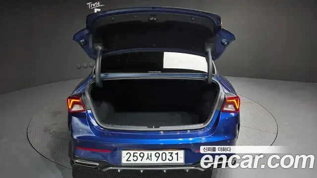 Kia K5 2020 — ფოტო 5/20
