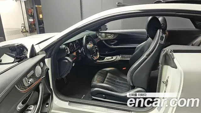 Mercedes-Benz E-Class 2021 — Фото 10/20