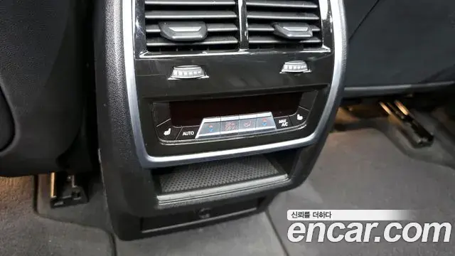 BMW X5 2021 — Photo 11/20