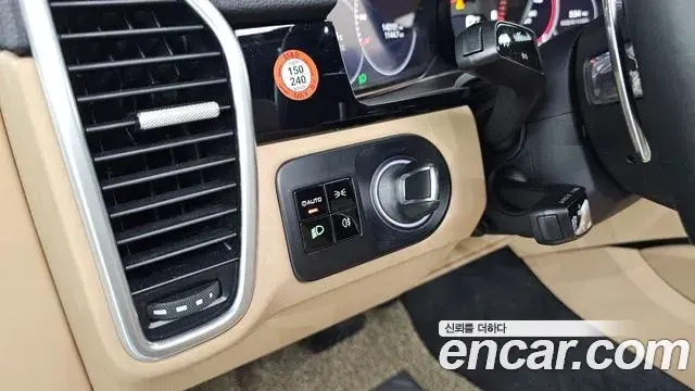 Porsche Cayenne 2019 — Фото 9/20