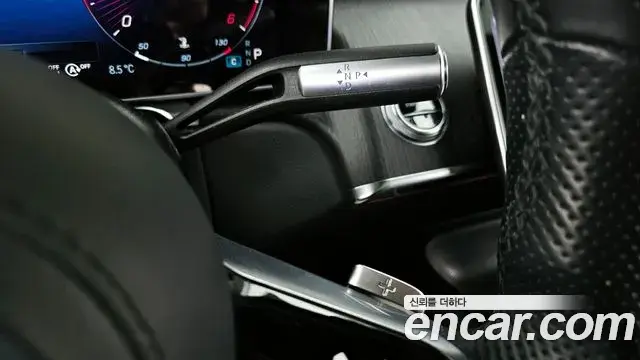 Mercedes-Benz S-Class 2022 — Photo 8/20