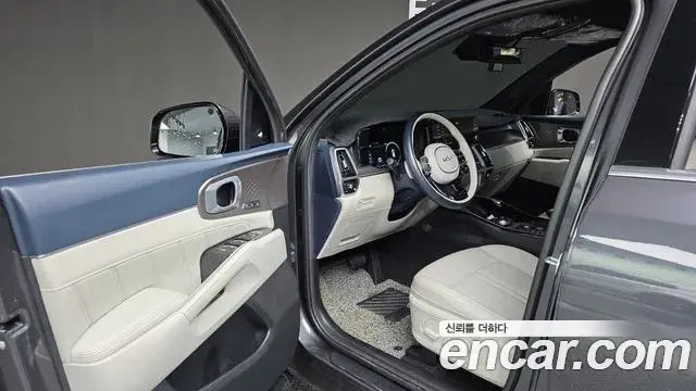 Kia Sorento 2023 — Şəkil 18/20